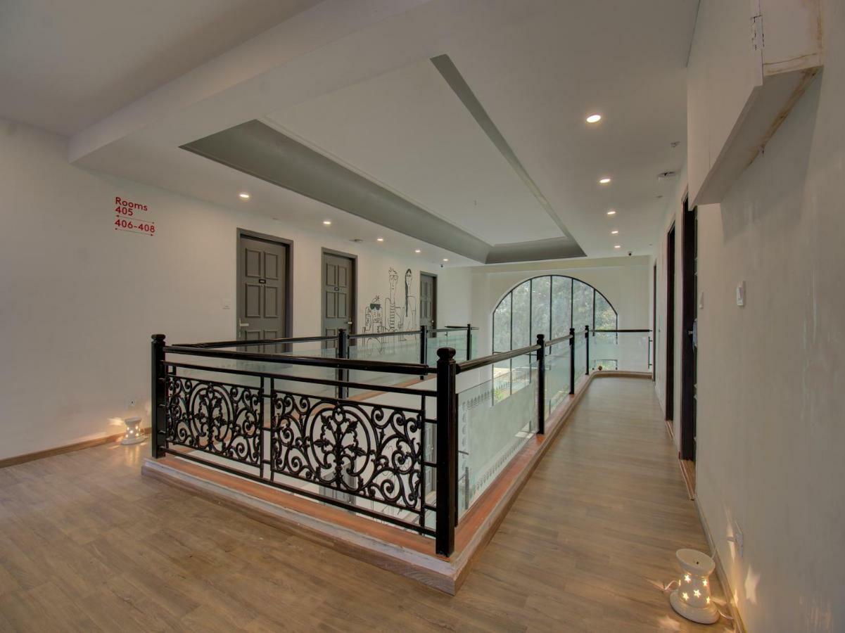 Oyo Townhouse 150 Shreyas Colony Ahmedabad Exterior photo
