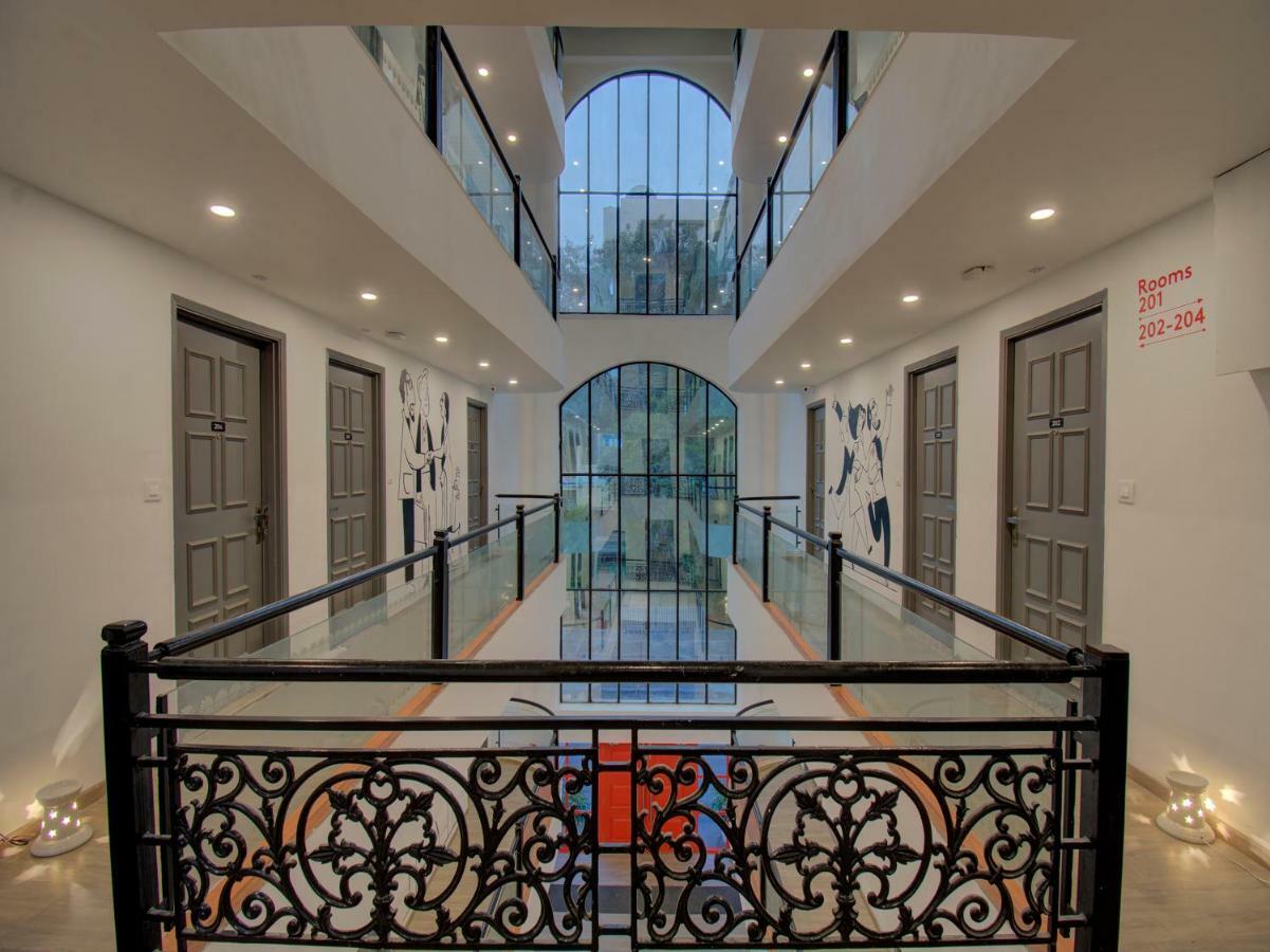 Oyo Townhouse 150 Shreyas Colony Ahmedabad Exterior photo