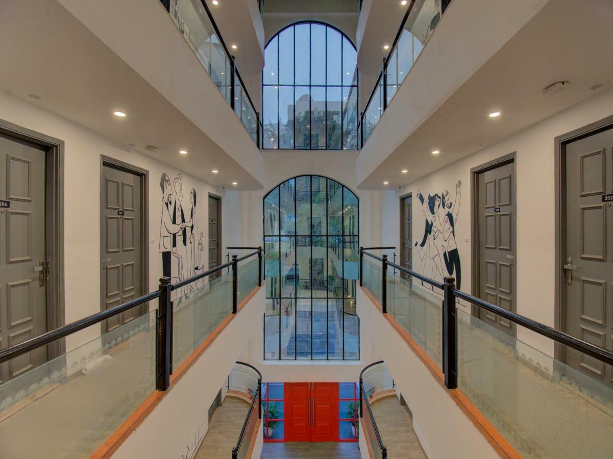Oyo Townhouse 150 Shreyas Colony Ahmedabad Exterior photo